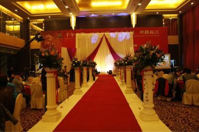 洛陽(yáng)情緣婚慶 專業(yè)司儀與一站式服務(wù)，締造您夢(mèng)想中的完美婚禮